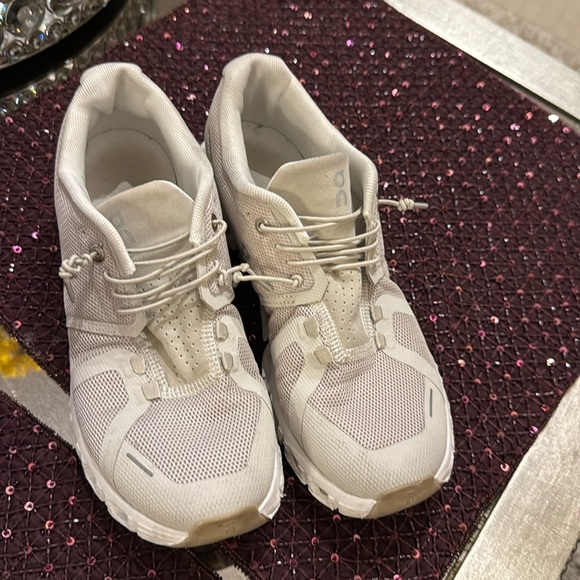 OC sneakers Size 8 - Picture 1 of 5